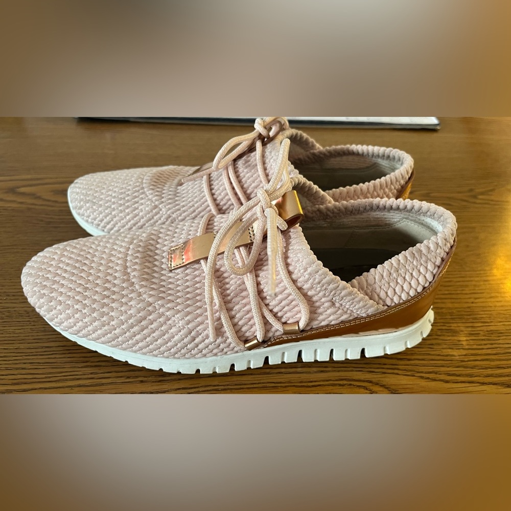 Pink COLE HAAN gently worn  tennis shoes. Gold accents.